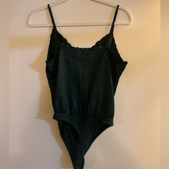 Abercrombie & Fitch Satin green embroidered thong bodysuit - Picture 6 of 7